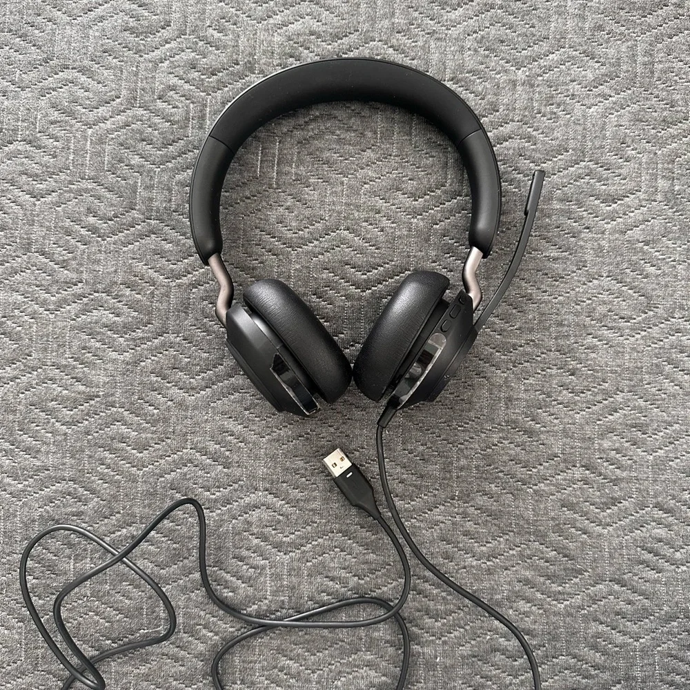 Headset with mic and keyboard
